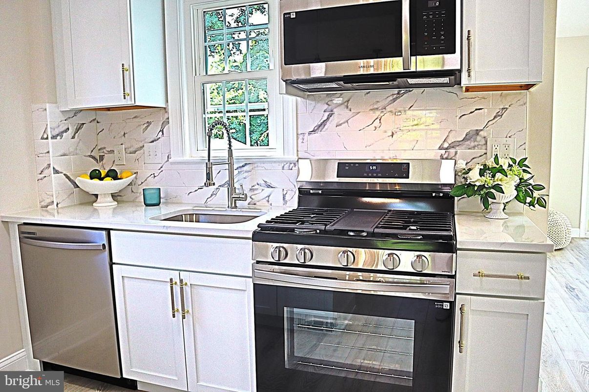 Interior, Kitchen, Marble Walls, Stainless Steel Appliances