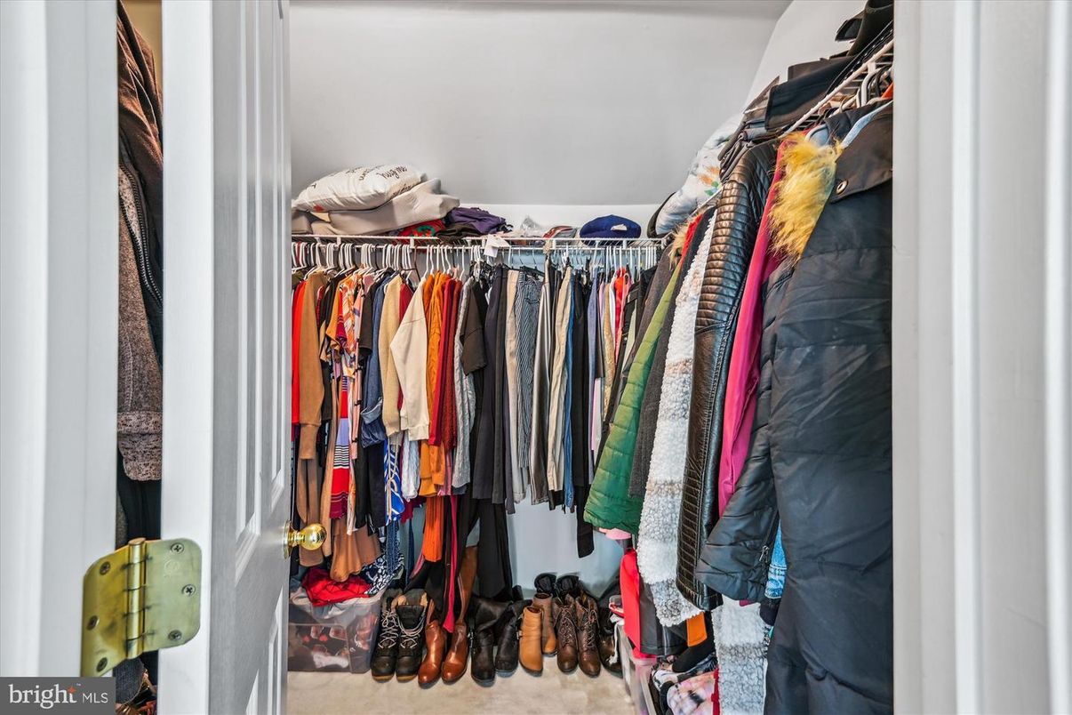 Interior, Walk-in Closets