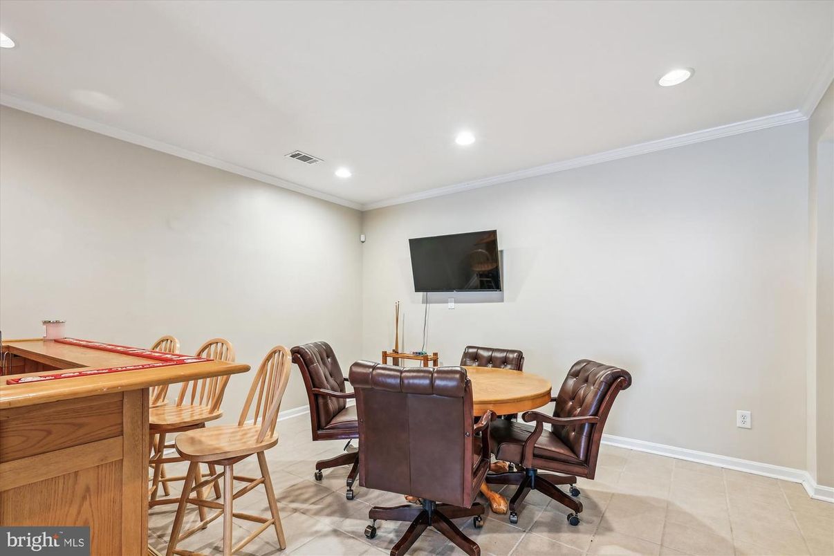 Dining room, Interior, Recessed Lighting