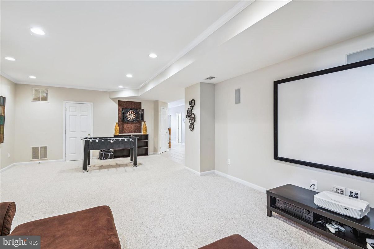 Game Room, Interior, Projection Screen, Recessed Lighting