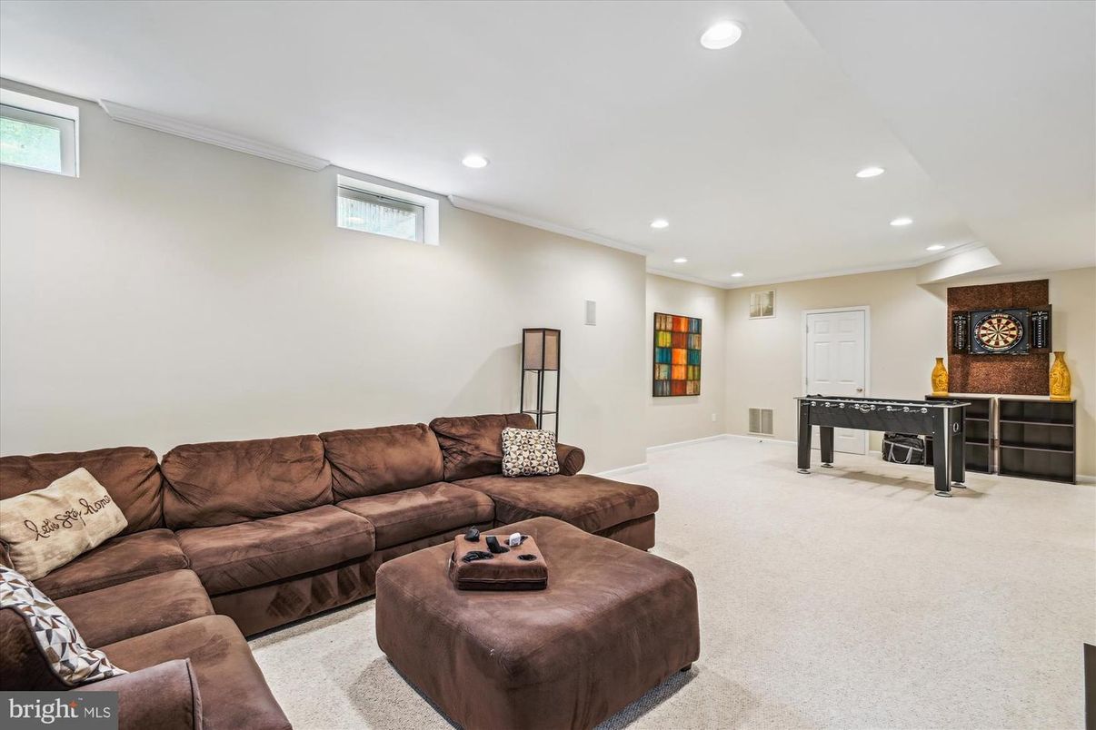 Game Room, Interior, Living room, Recessed Lighting
