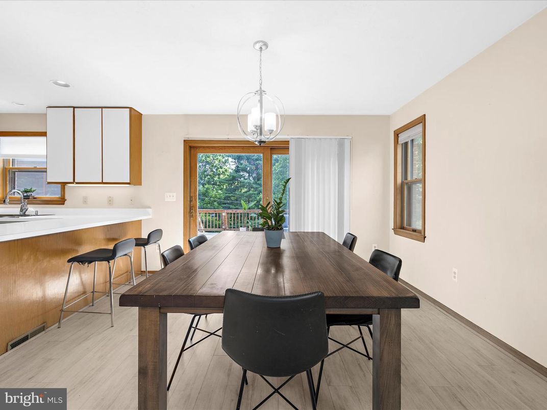 Dining room, Interior, Pendant Lights, Recessed Lighting, Wood Texture Flooring
