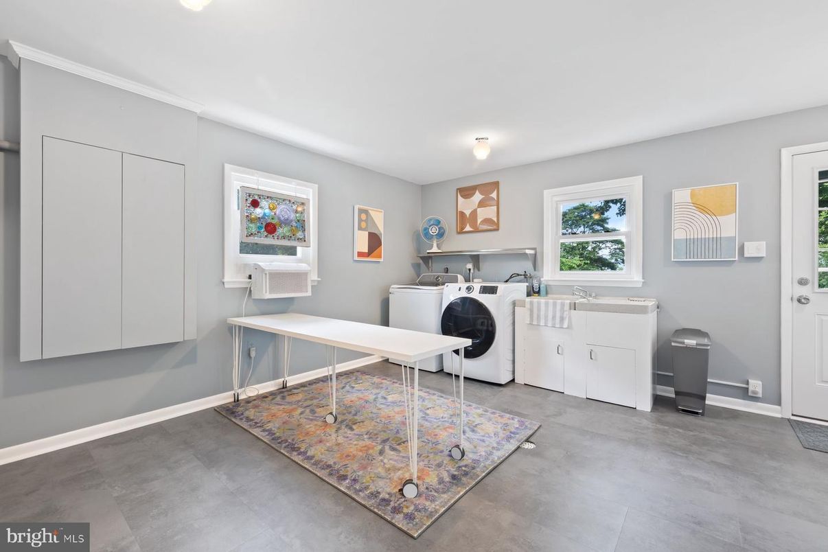 Interior, Washer