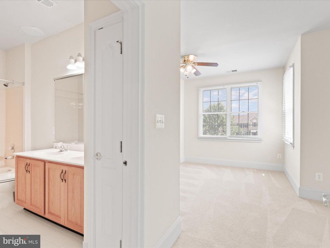 Bathroom, Empty room, Interior