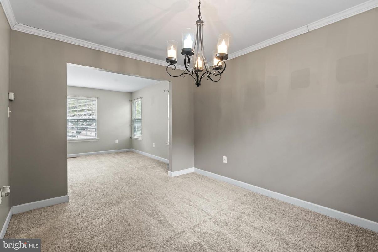 Chandelier, Empty room, Interior