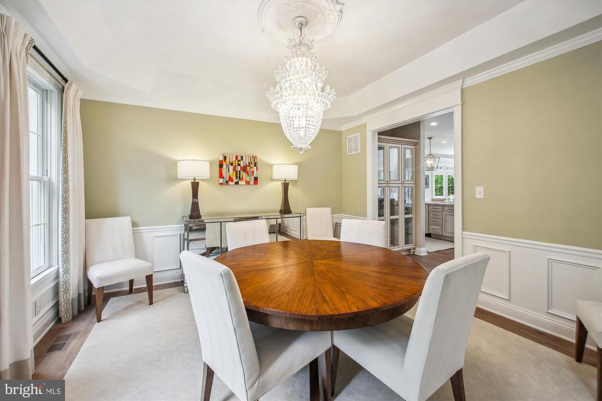Chandelier, Dining room, Interior