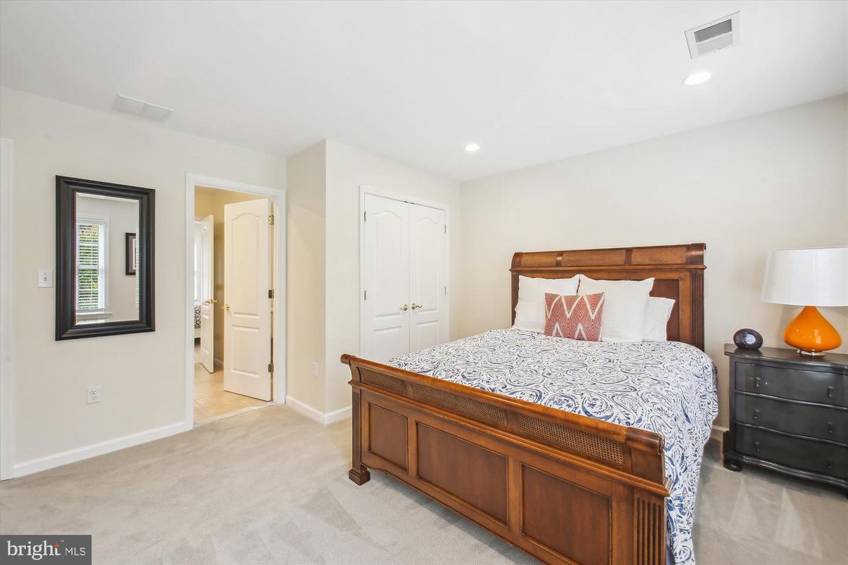 Bedroom, Interior, Recessed Lighting