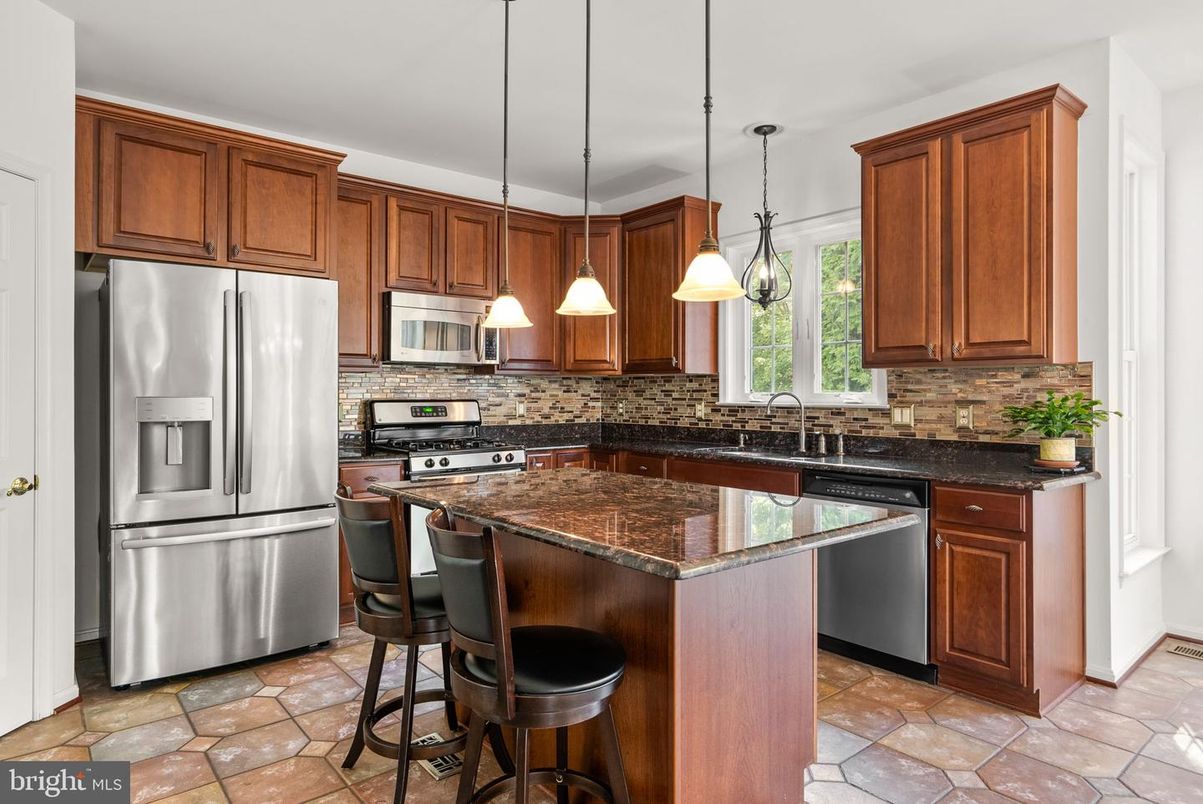 Interior, Kitchen, Pendant Lights, Stainless Steel Appliances