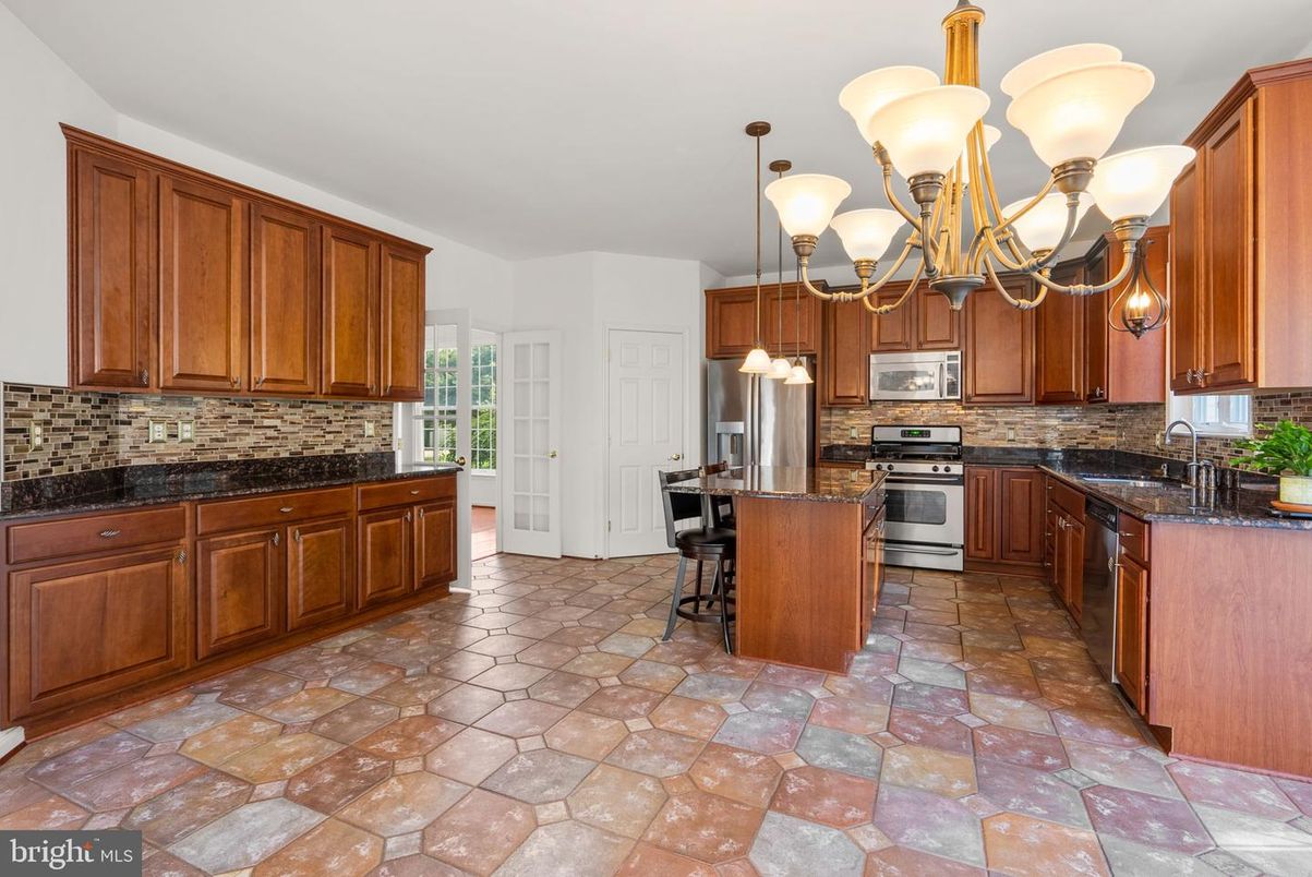 Chandelier, Interior, Kitchen, Pendant Lights, Stainless Steel Appliances