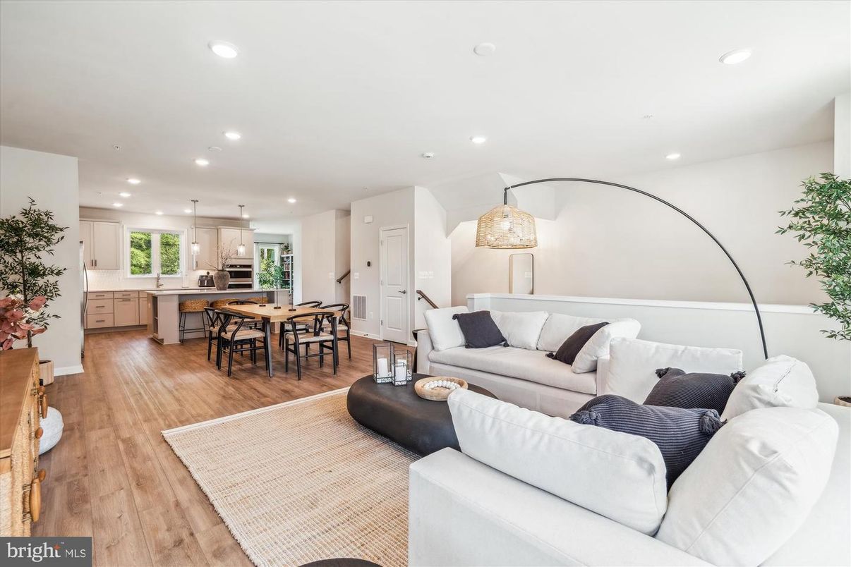 Dining room, Interior, Kitchen, Living room, Pendant Lights, Recessed Lighting, Wood Texture Flooring