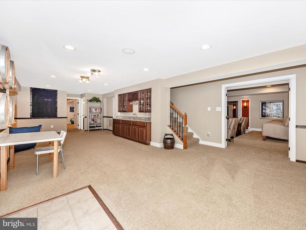 Dining room, Interior, Recessed Lighting