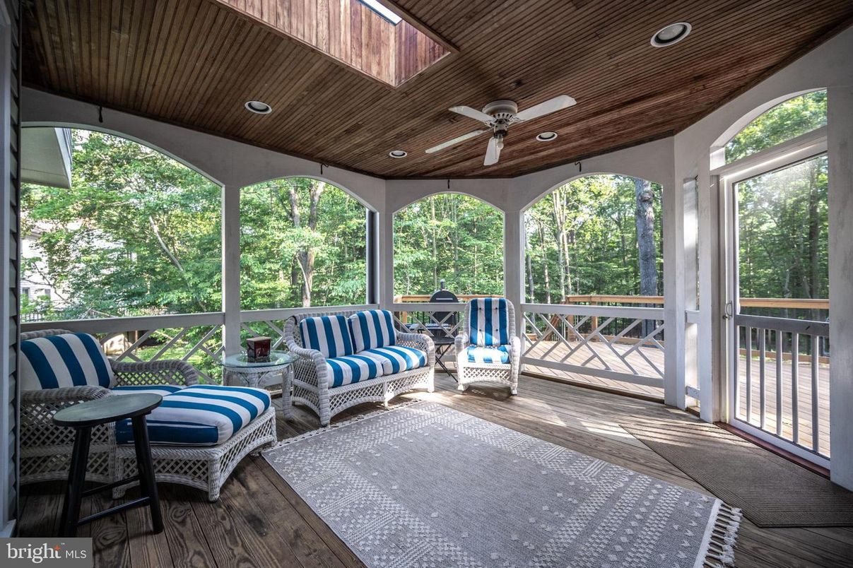Interior, Recessed Lighting, Sun Room, Wooden Ceilings, Wood Texture Flooring