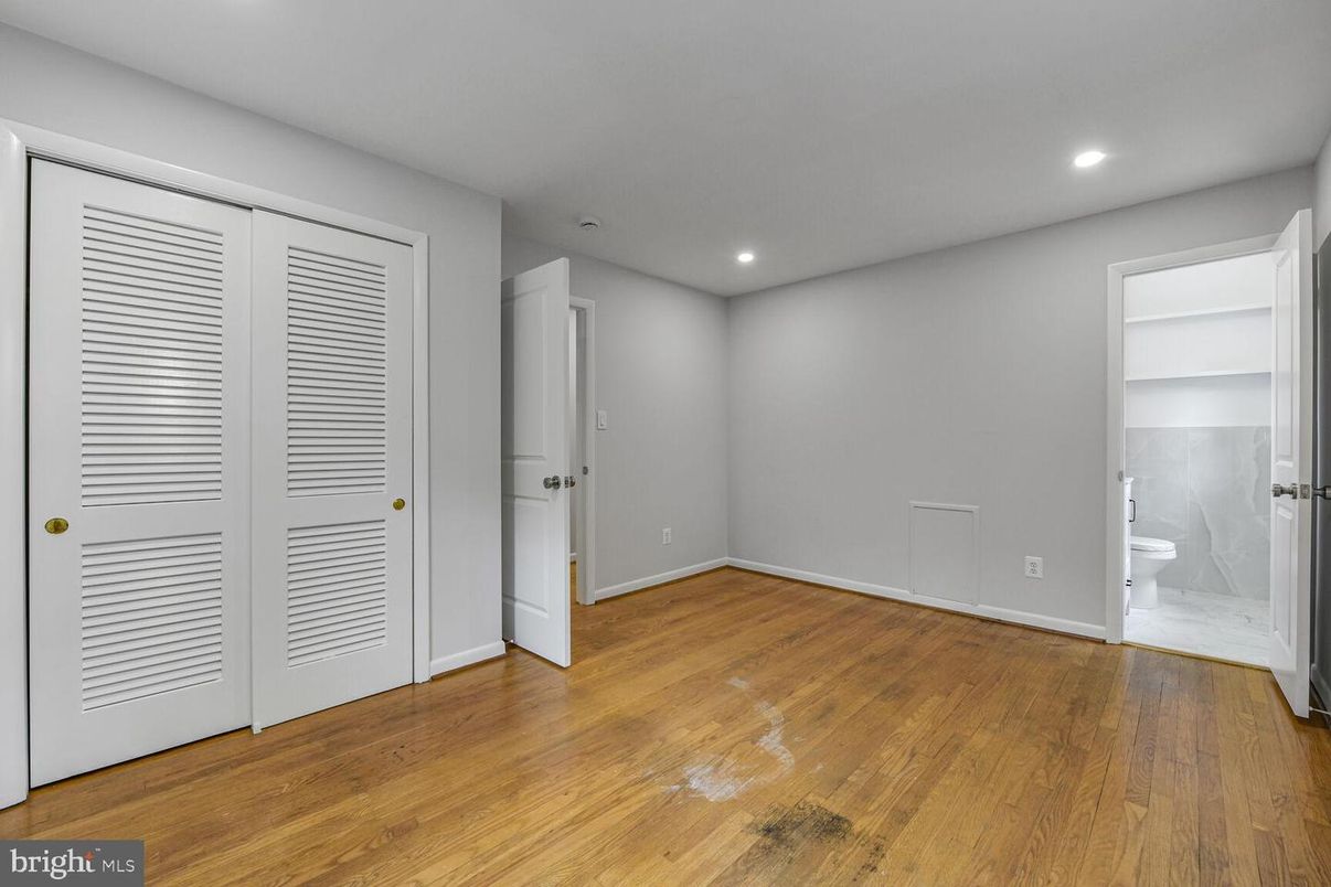 Bathroom, Empty room, Interior, Recessed Lighting, Wood Texture Flooring