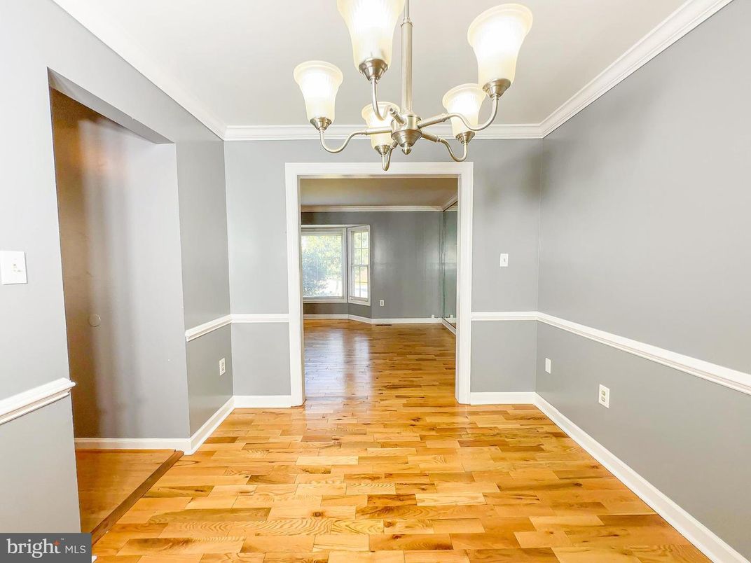 Chandelier, Empty room, Interior, Wood Texture Flooring