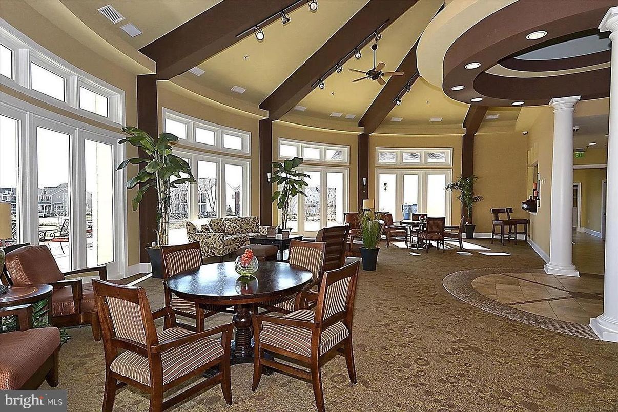 Dining room, Interior, Living room, Recessed Lighting