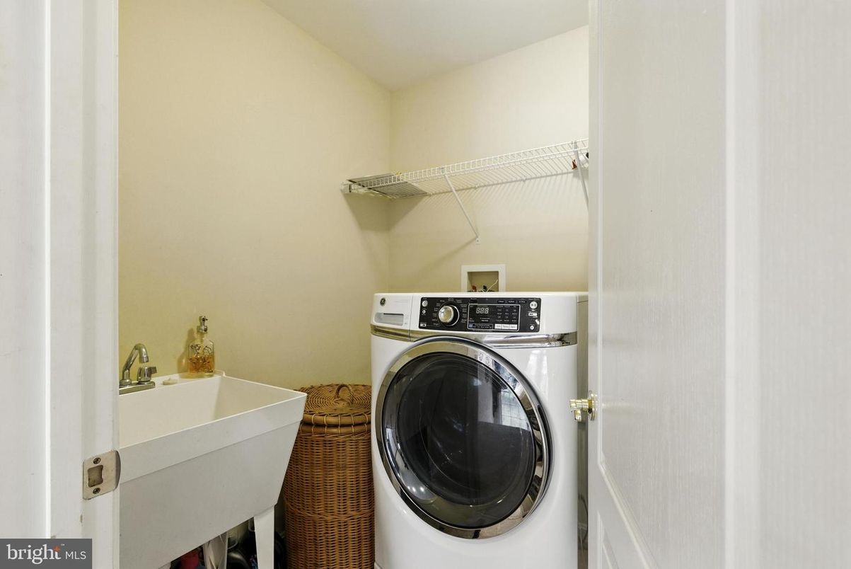 Interior, Utility Closets, Washer