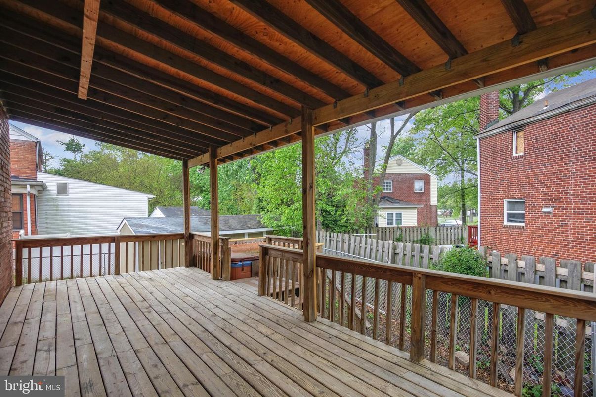 Exterior, Wood Texture Flooring