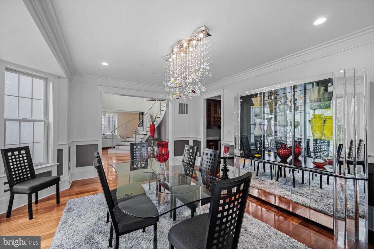Chandelier, Dining room, Interior, Pendant Lights, Recessed Lighting, Wood Texture Flooring