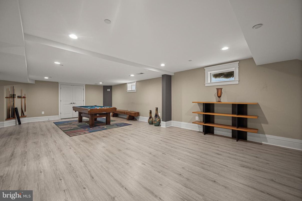 Billiard Table, Game Room, Interior, Recessed Lighting, Wood Texture Flooring