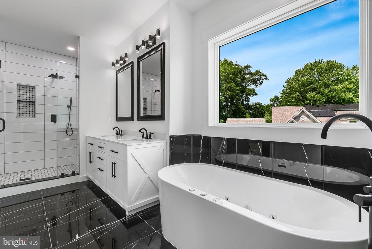 Bathroom, Dual Sink Vanities, Free Standing Baths, Glass Shower, Interior, Recessed Lighting