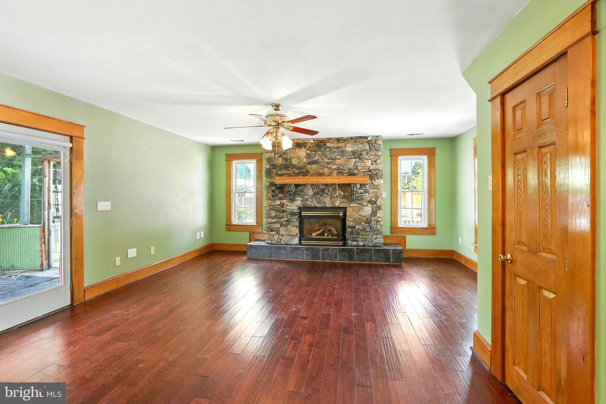 Empty room, Fireplace, Interior, Wood Texture Flooring