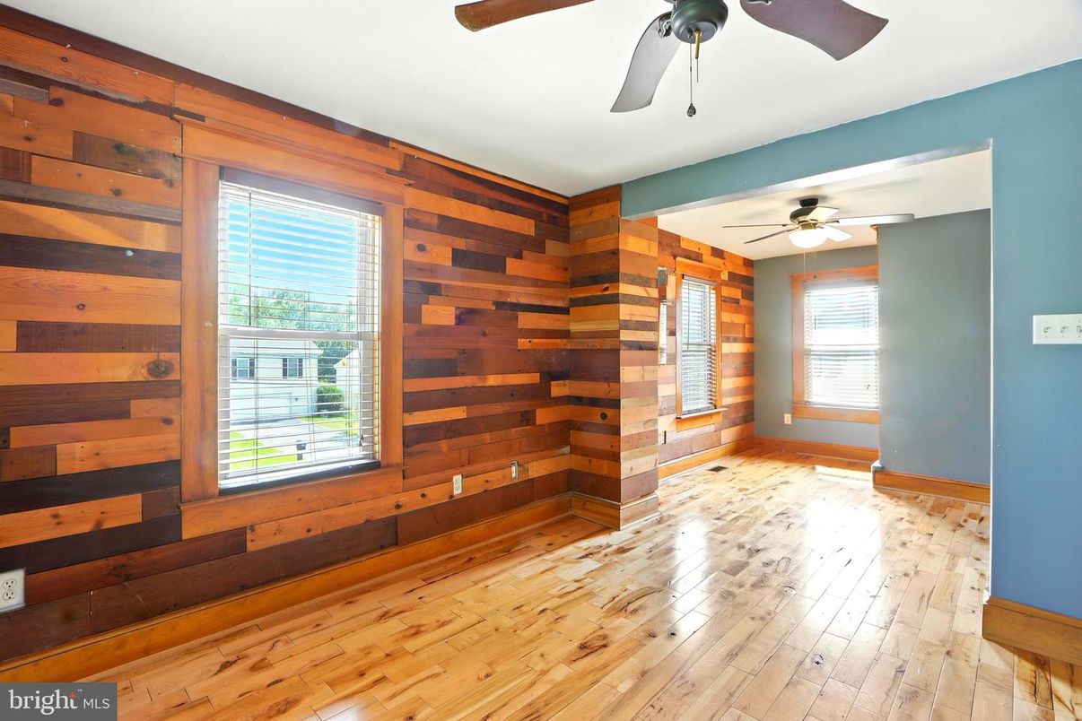 Empty room, Interior, Wood Texture Flooring, Wooden Walls