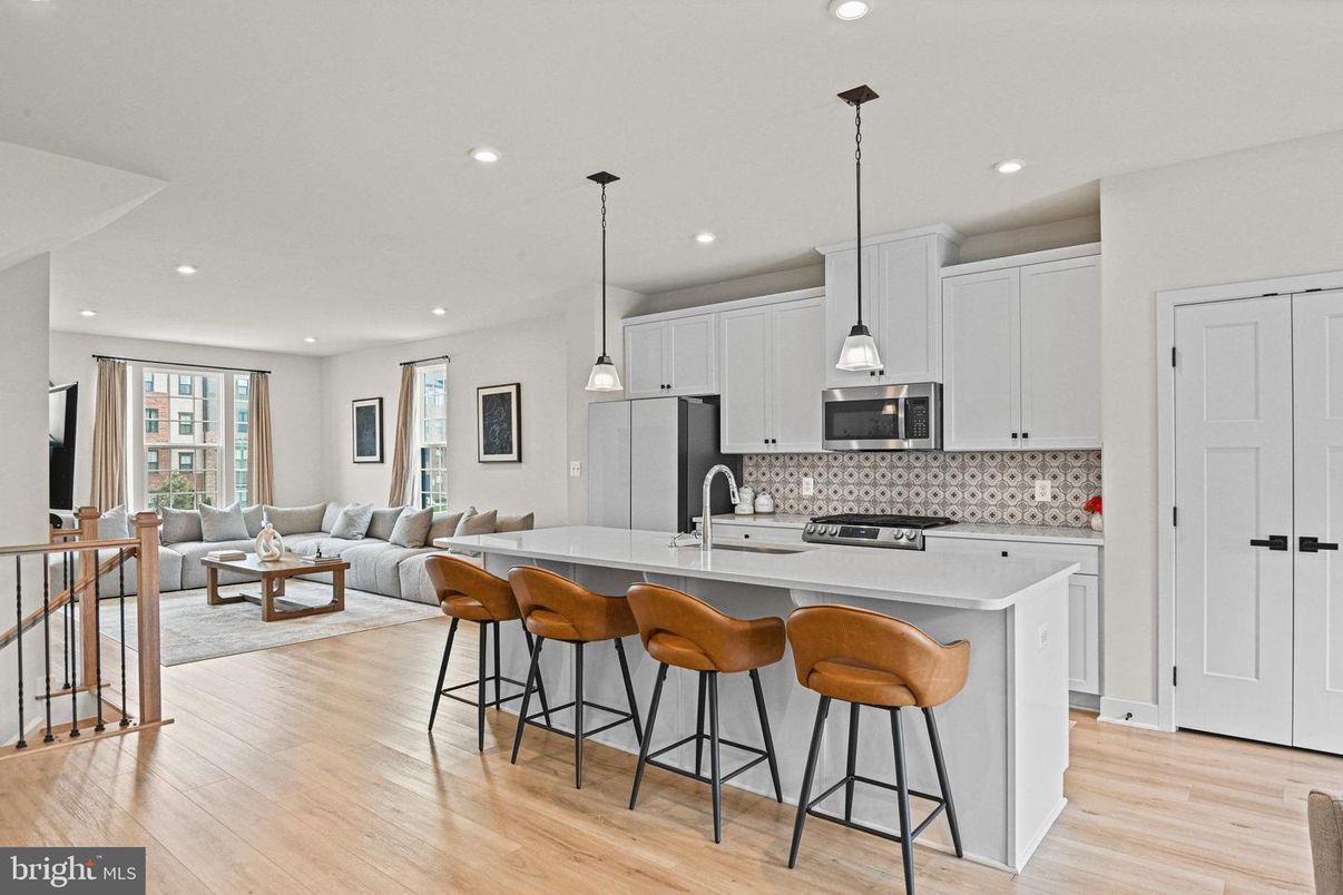 Interior, Kitchen, Living room, Pendant Lights, Recessed Lighting, Stainless Steel Appliances, Wood Texture Flooring