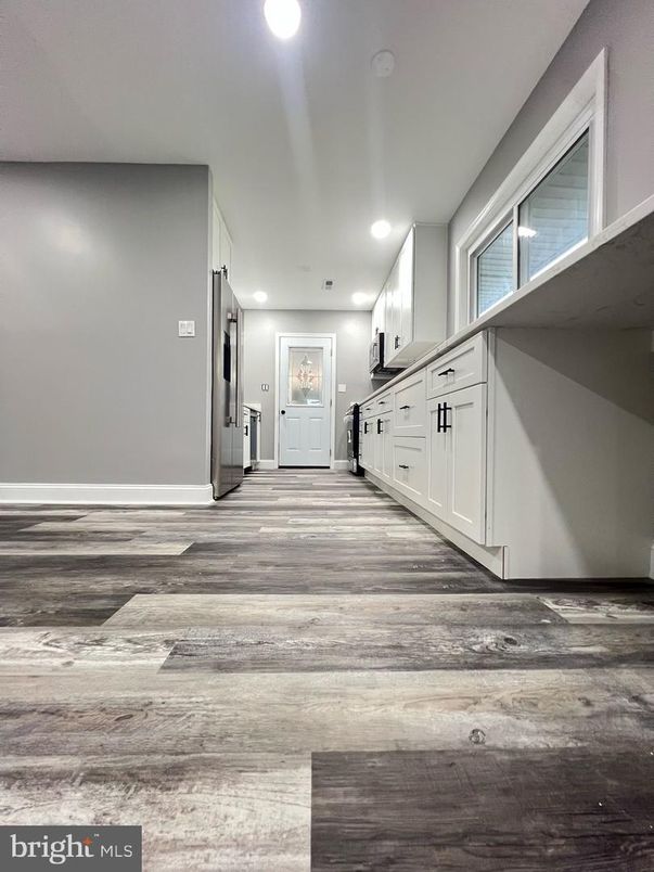 Interior, Kitchen, Recessed Lighting, Wood Texture Flooring