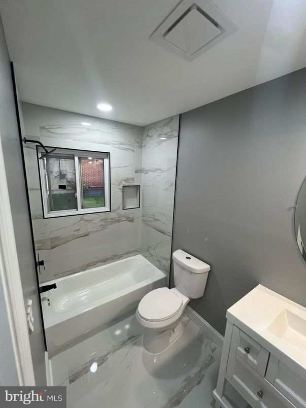 Bathroom, Interior, Marble, Marble Walls, Recessed Lighting