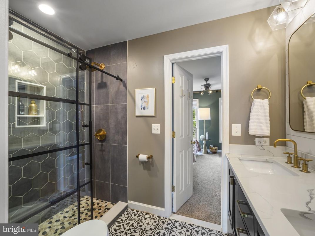 Bathroom, Interior, Recessed Lighting