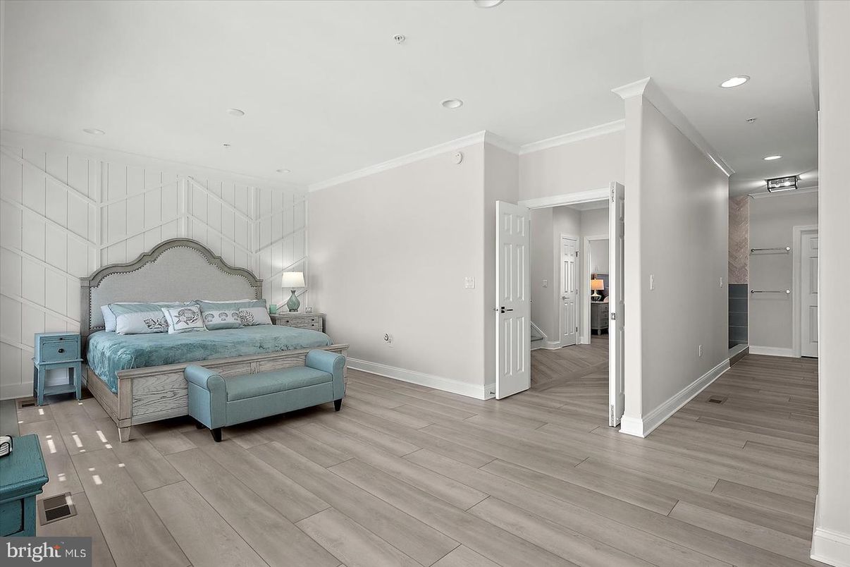 Bedroom, Interior, Recessed Lighting, Wood Texture Flooring