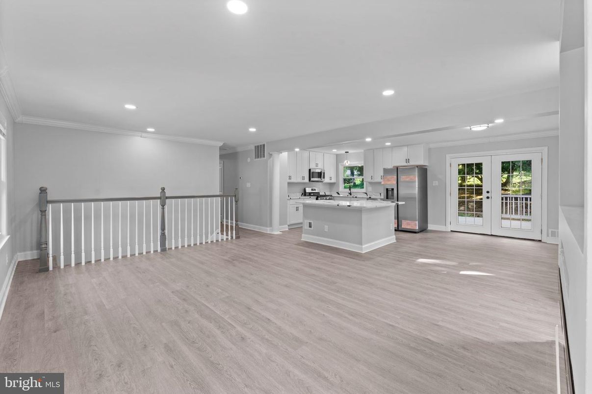 Empty room, Interior, Kitchen, Recessed Lighting, Wood Texture Flooring