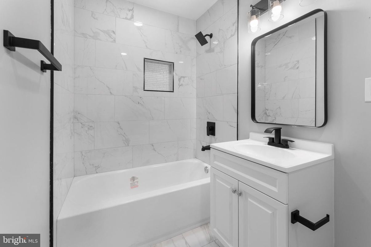 Bathroom, Interior, Marble Walls