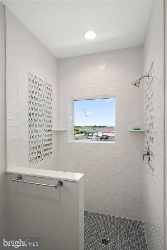 Bathroom, Interior, Recessed Lighting, Water