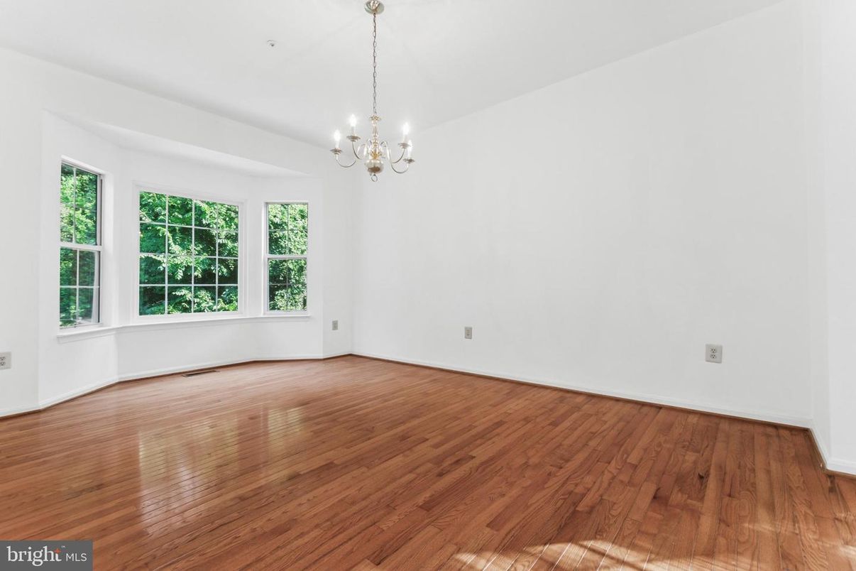 Chandelier, Empty room, Interior, Wood Texture Flooring