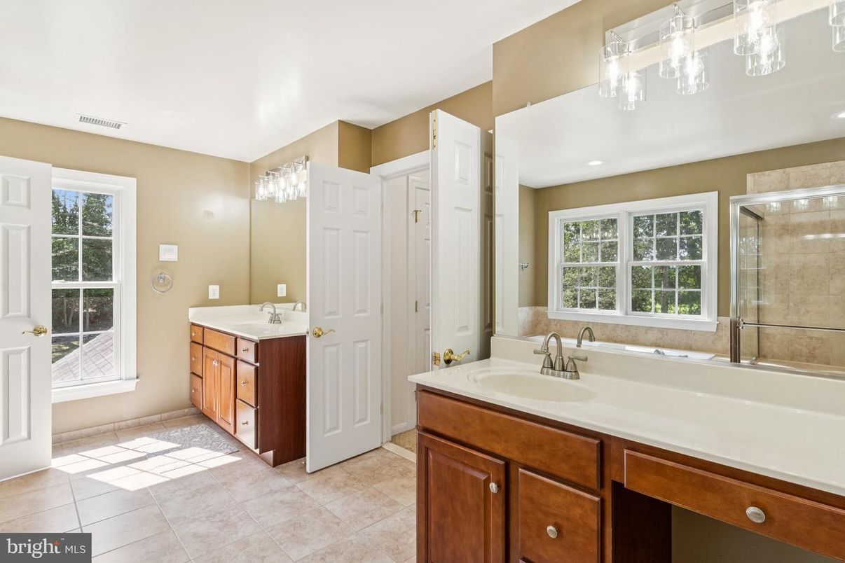 Bathroom, Dual Sink Vanities, Glass Shower, Interior, Recessed Lighting
