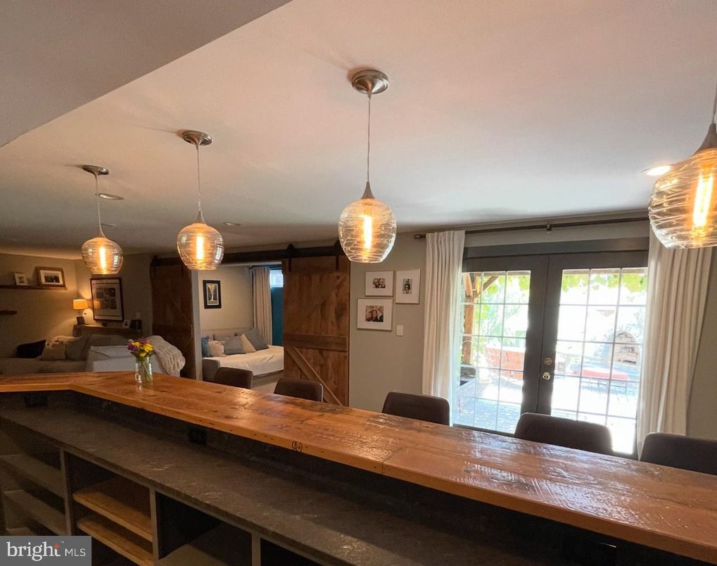 Dining room, Interior, Pendant Lights