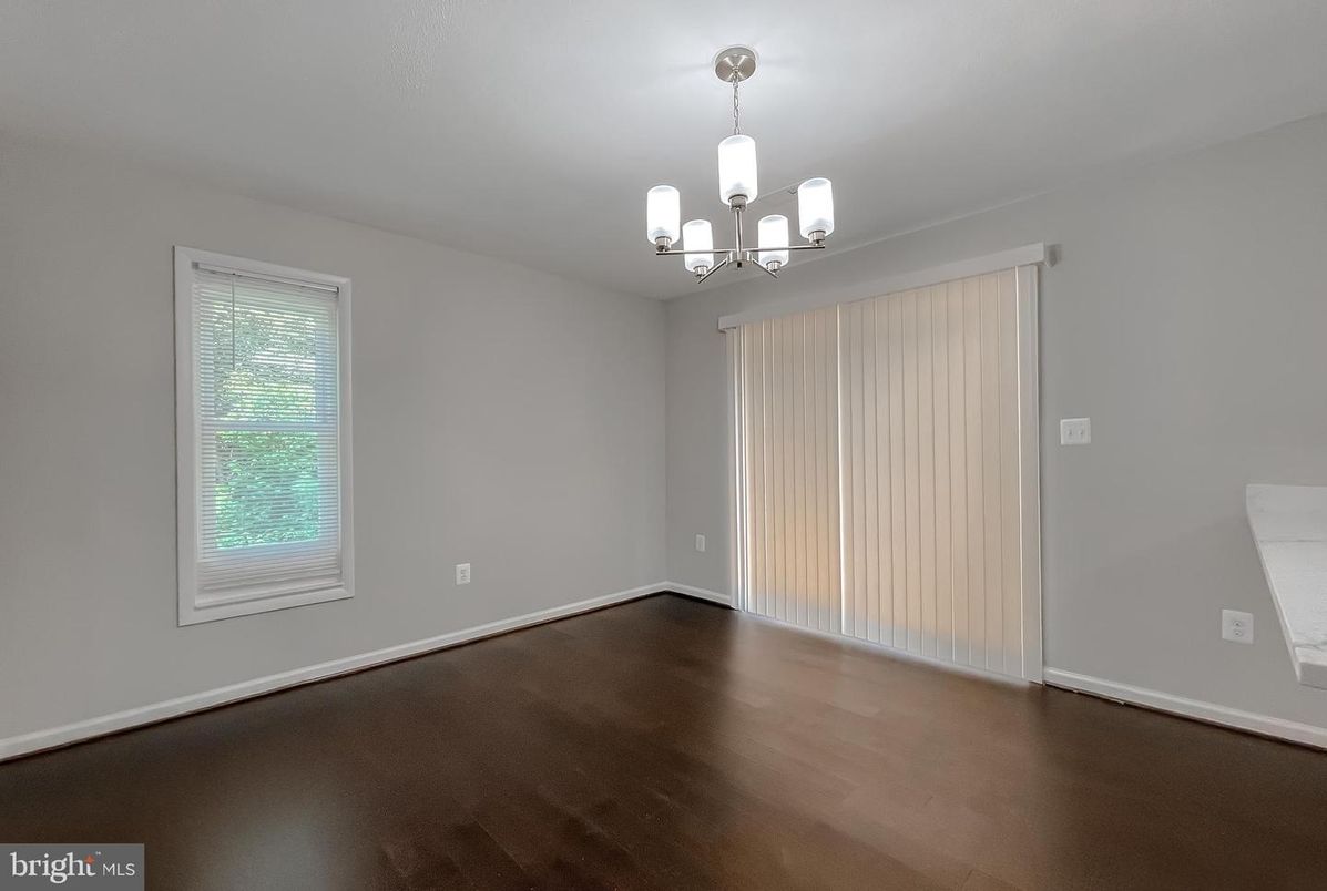 Chandelier, Empty room, Interior, Wood Texture Flooring