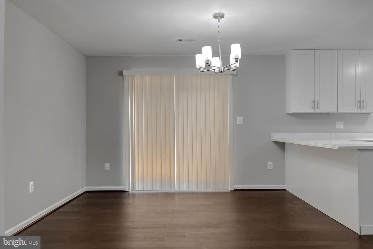 Chandelier, Empty room, Interior, Wood Texture Flooring
