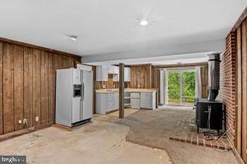 Interior, Recessed Lighting, Stone Walls, Washer, Wooden Walls