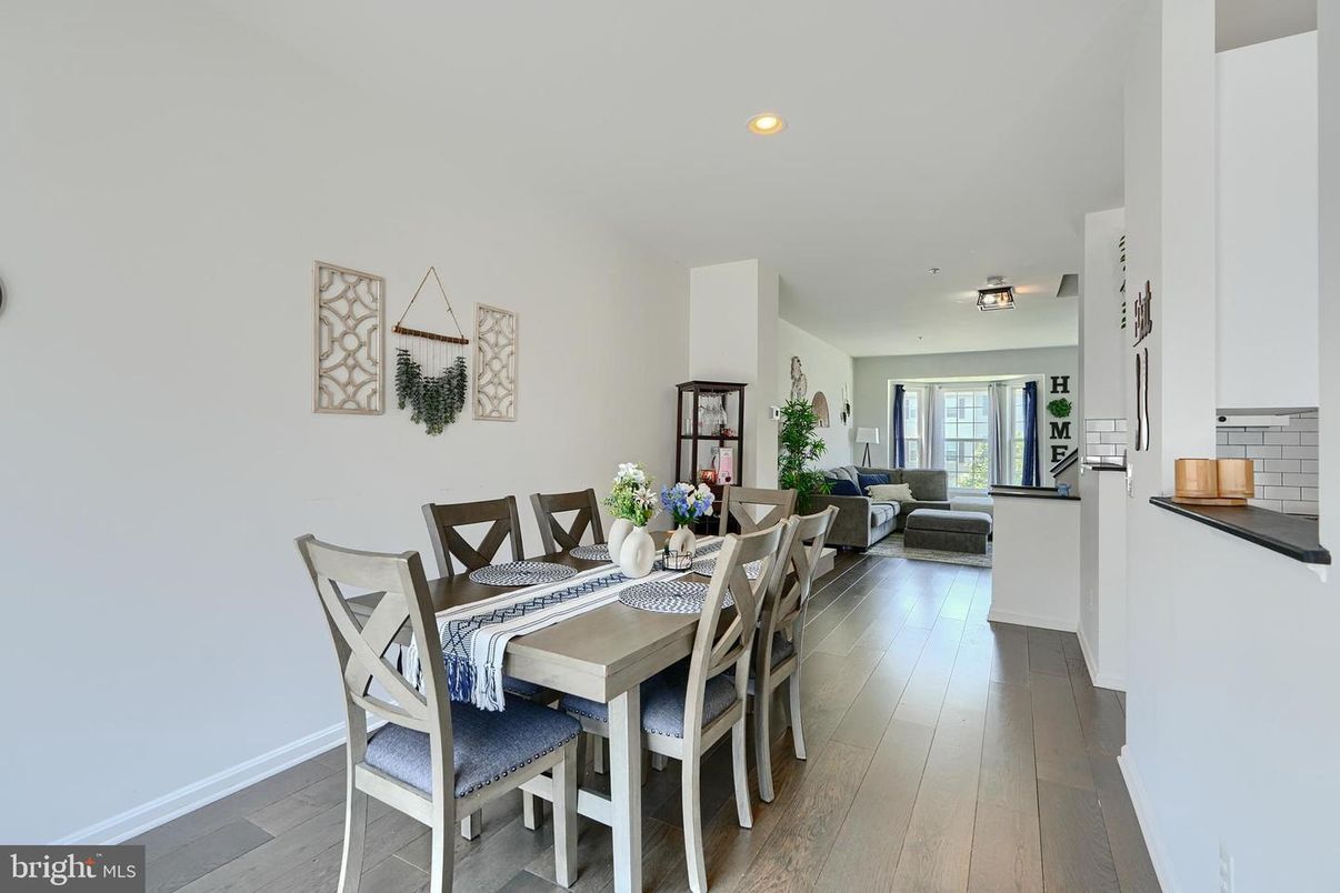 Dining room, Interior, Living room, Recessed Lighting, Wood Texture Flooring