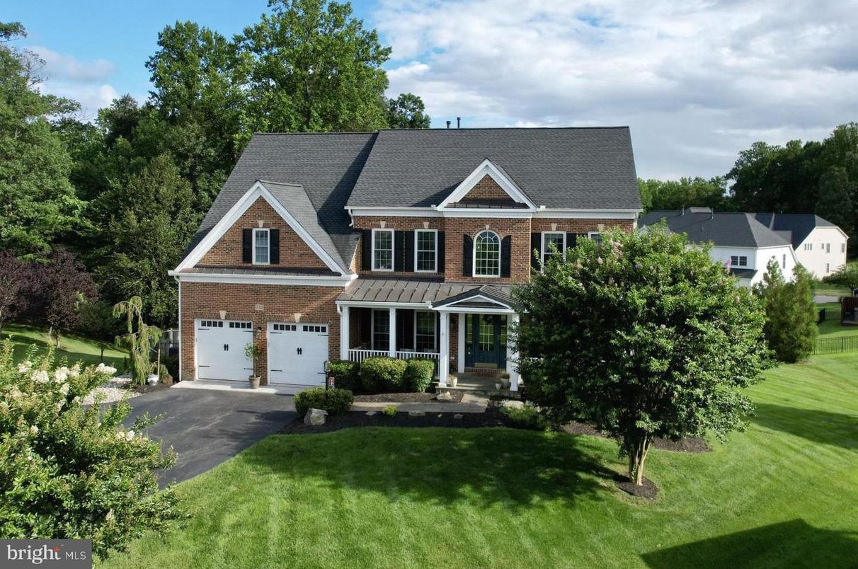 Attached, Exterior, Facade, Brick Facade, Brick Traditional
