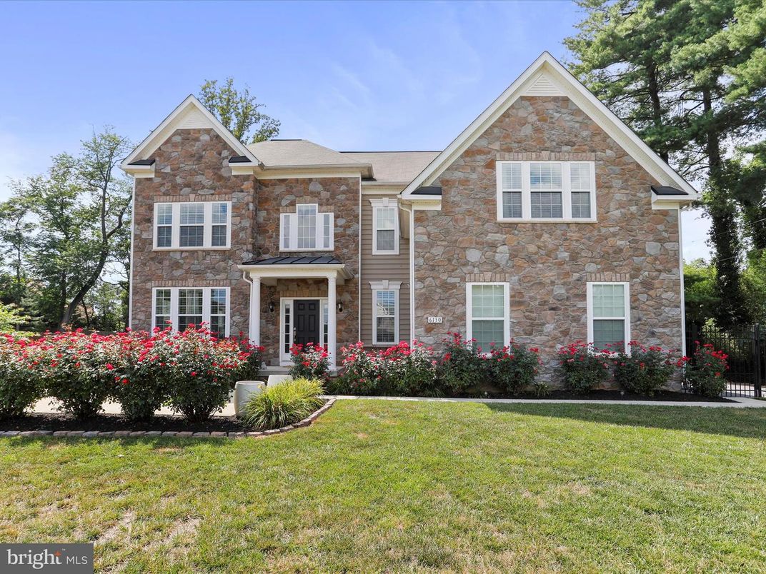 Exterior, Facade, Brick Facade, Brick Traditional