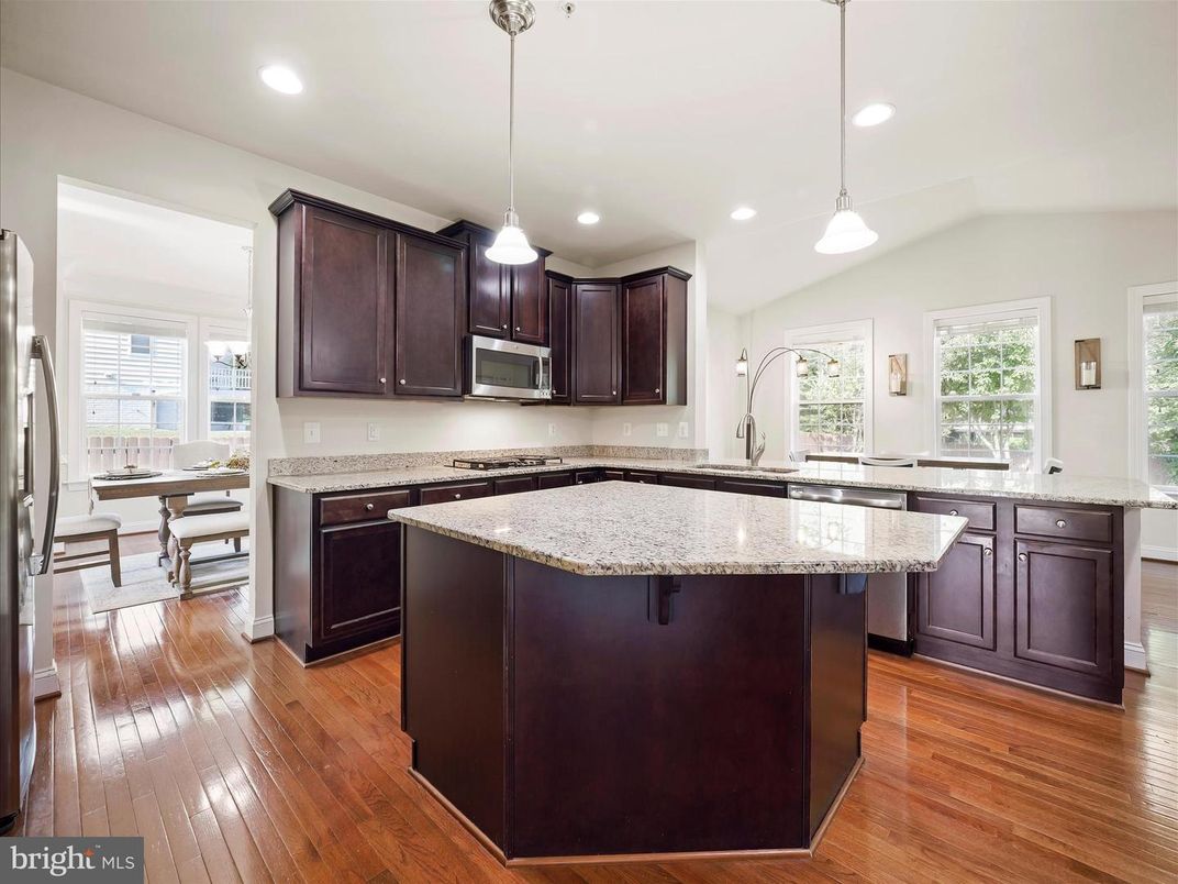 Dining room, Interior, Kitchen, Pendant Lights, Recessed Lighting, Wood Texture Flooring