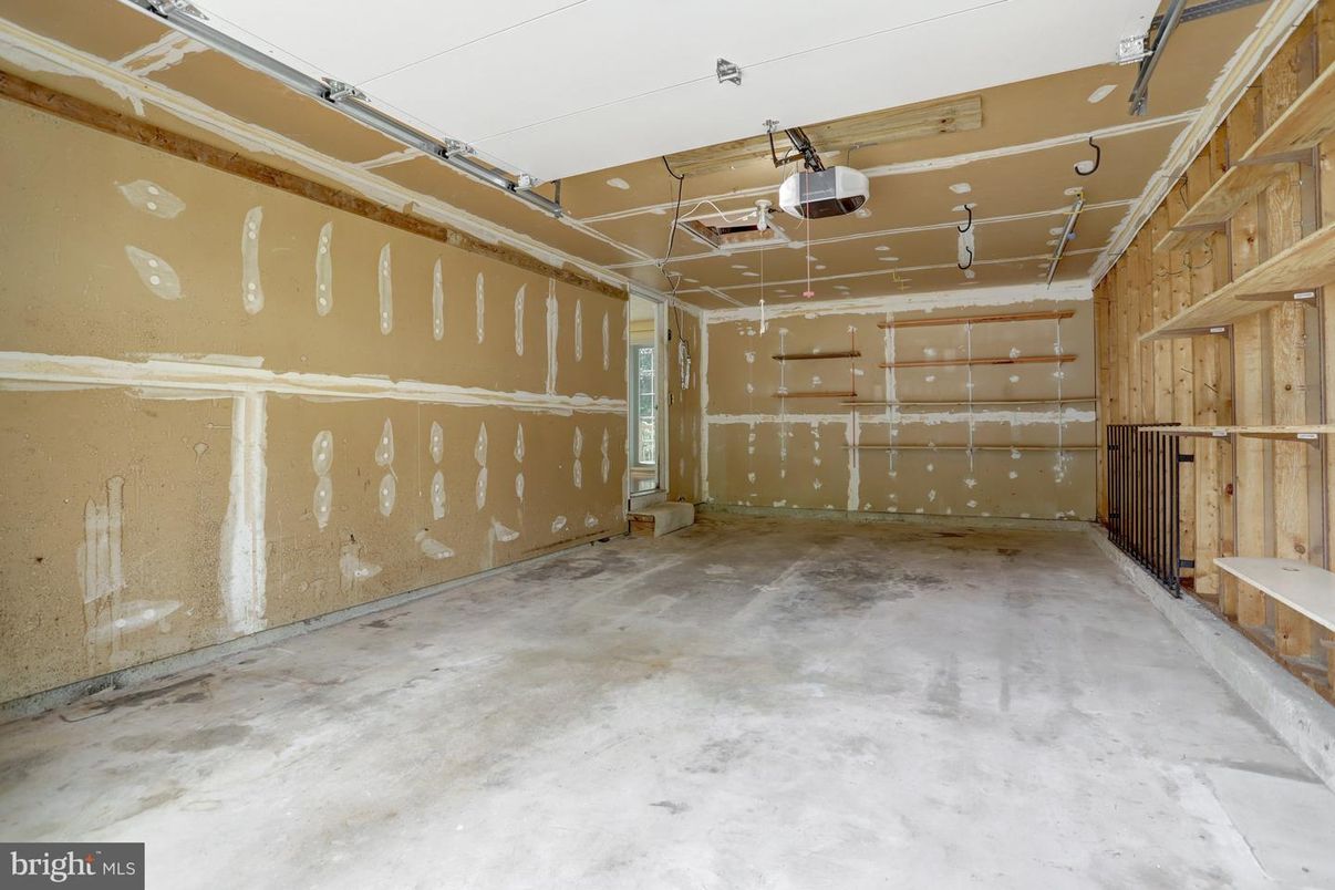Garage, Interior