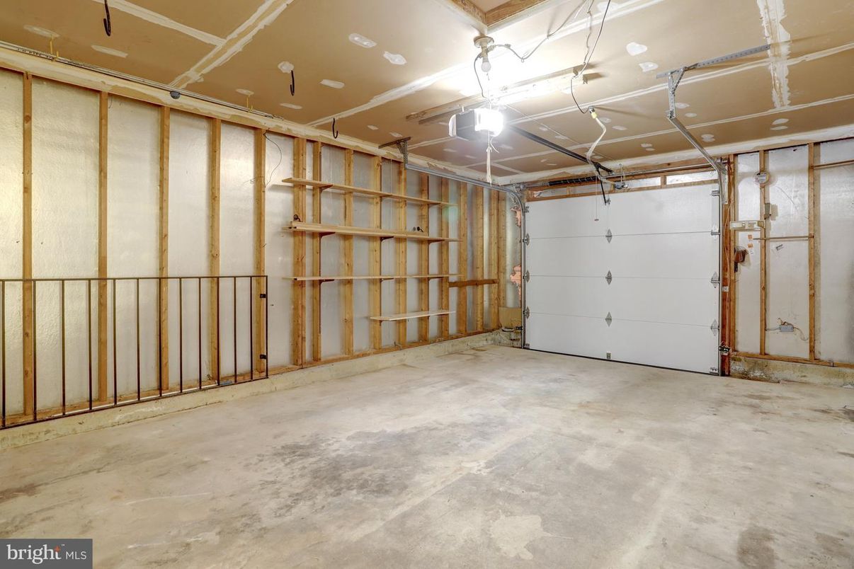 Garage, Interior