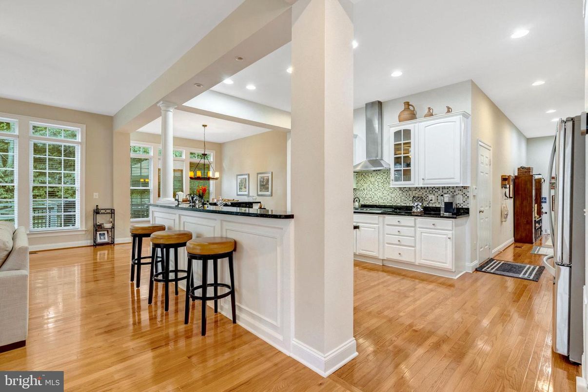 Interior, Kitchen, Pendant Lights, Recessed Lighting, Wood Texture Flooring