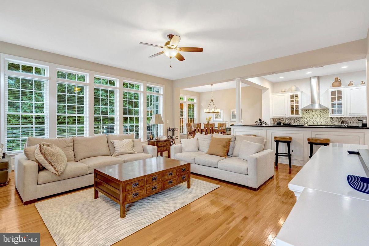 Dining room, Interior, Kitchen, Living room, Pendant Lights, Recessed Lighting, Wood Texture Flooring