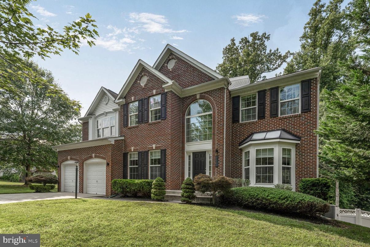 Attached, Exterior, Facade, Brick Facade, Brick Traditional