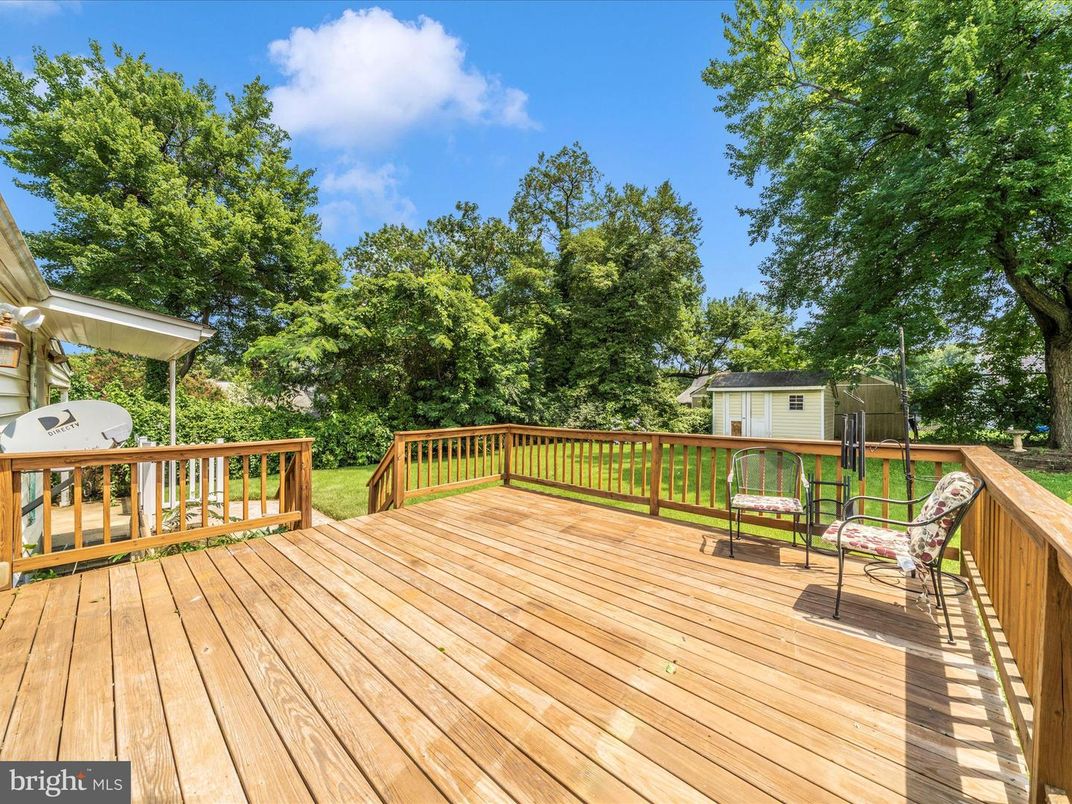Exterior, Wood Texture Flooring